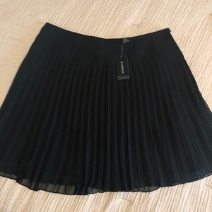 Express pleated mini skirt